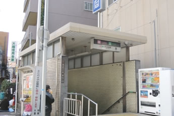 阿波座駅　9番出口です