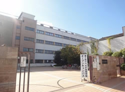 堺市女子短期大学